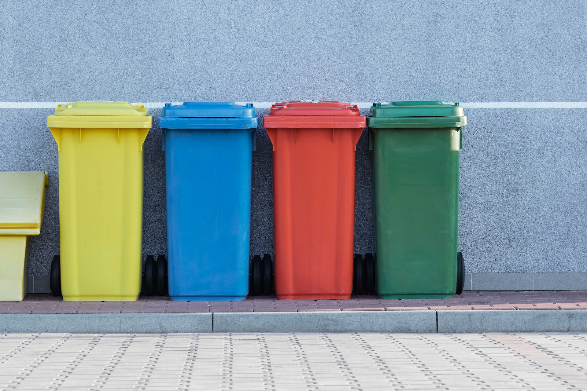 European Waste Management: The Recycling Leaders and Laggards