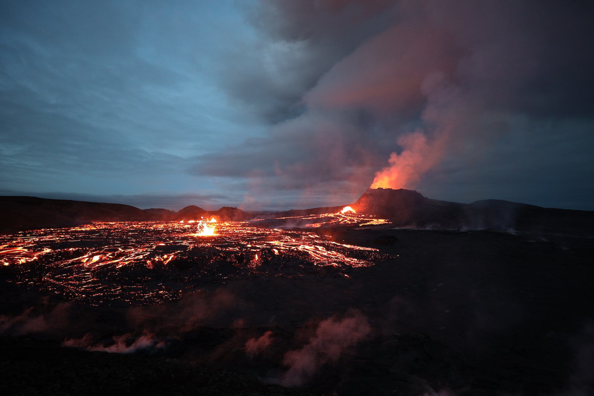 Iceland Volcano Eruption: A Fiery Spectacle with Minimal Risk